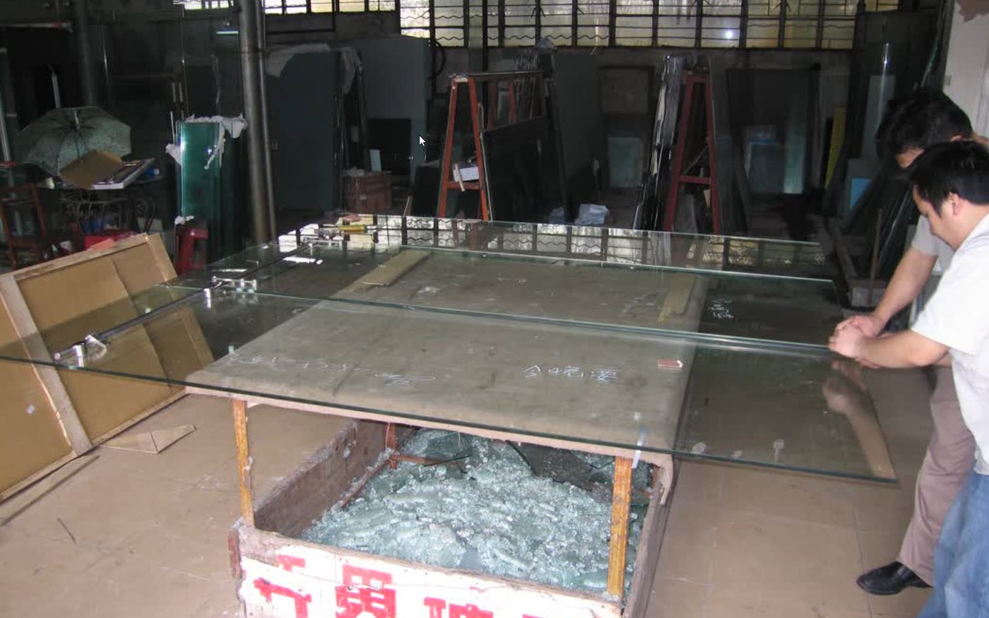 Internationaler Zentraleinkauf — Musterbau Glasbäder in China